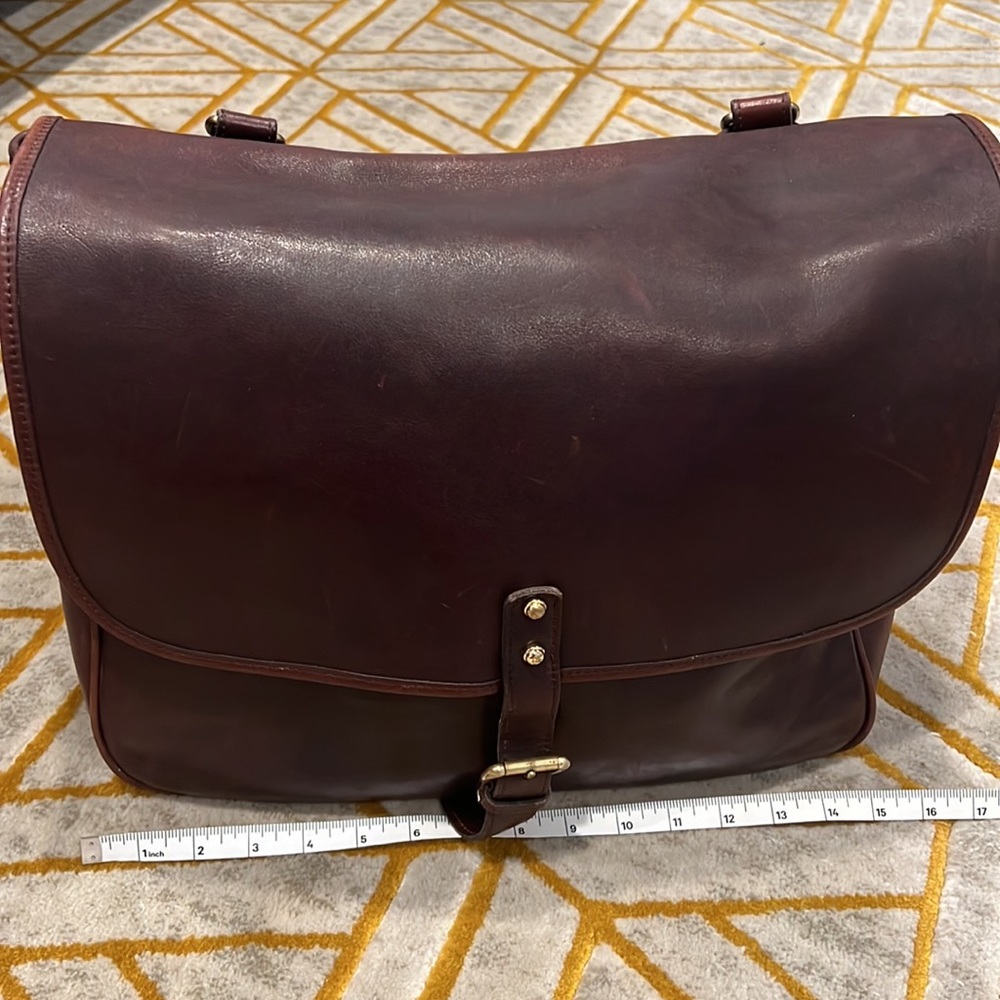 Genuine Leather Crossbody (vintage Cole Haan) - Picture 9 of 12